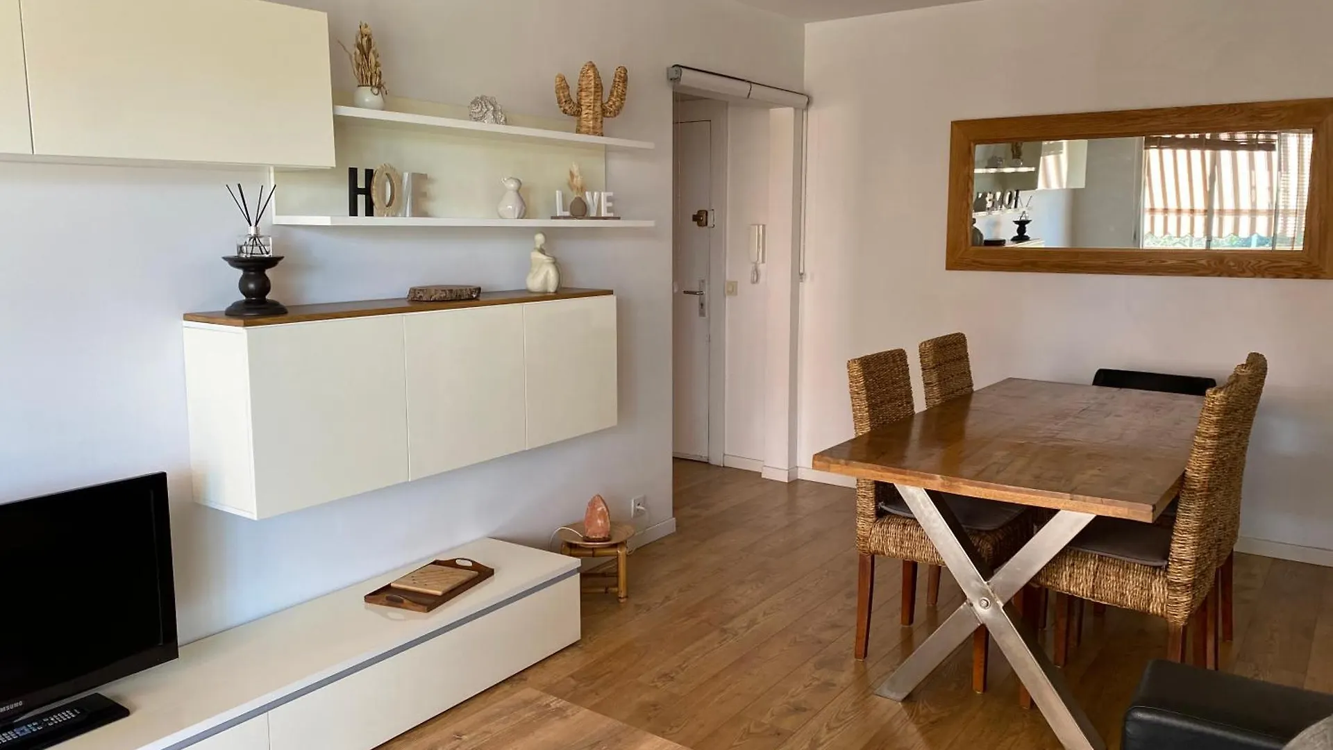 Appartement Lumineux Et Climatise, Face Au Parc Prive Et A 10 Mins De La Plage Cagnes-sur-Mer France