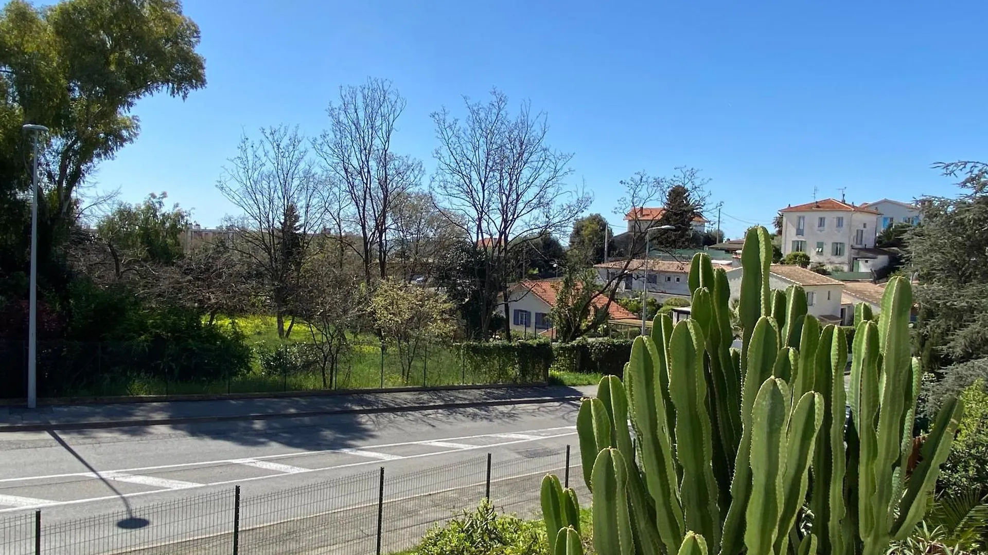 Appartement Lumineux Et Climatise, Face Au Parc Prive Et A 10 Mins De La Plage Cagnes-sur-Mer France