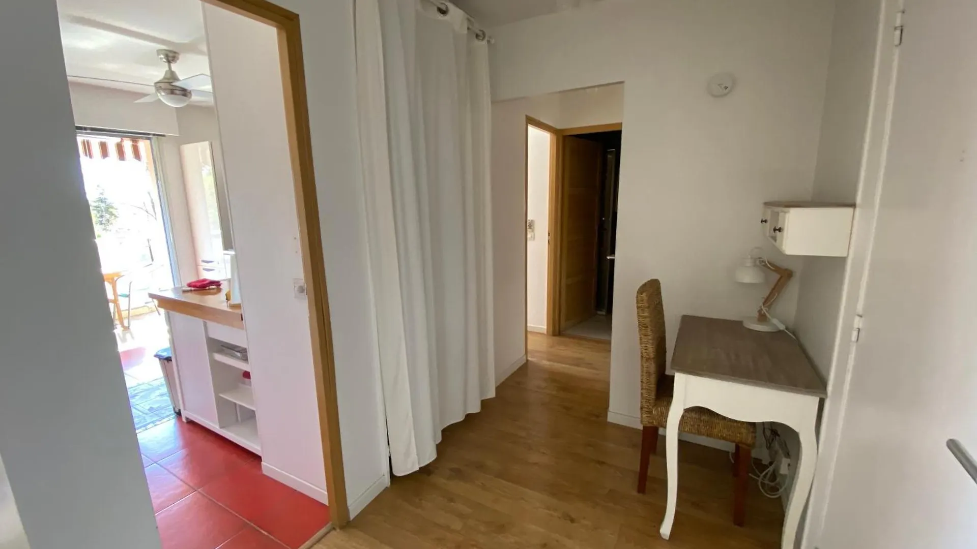 Appartement Lumineux Et Climatise, Face Au Parc Prive Et A 10 Mins De La Plage Cagnes-sur-Mer