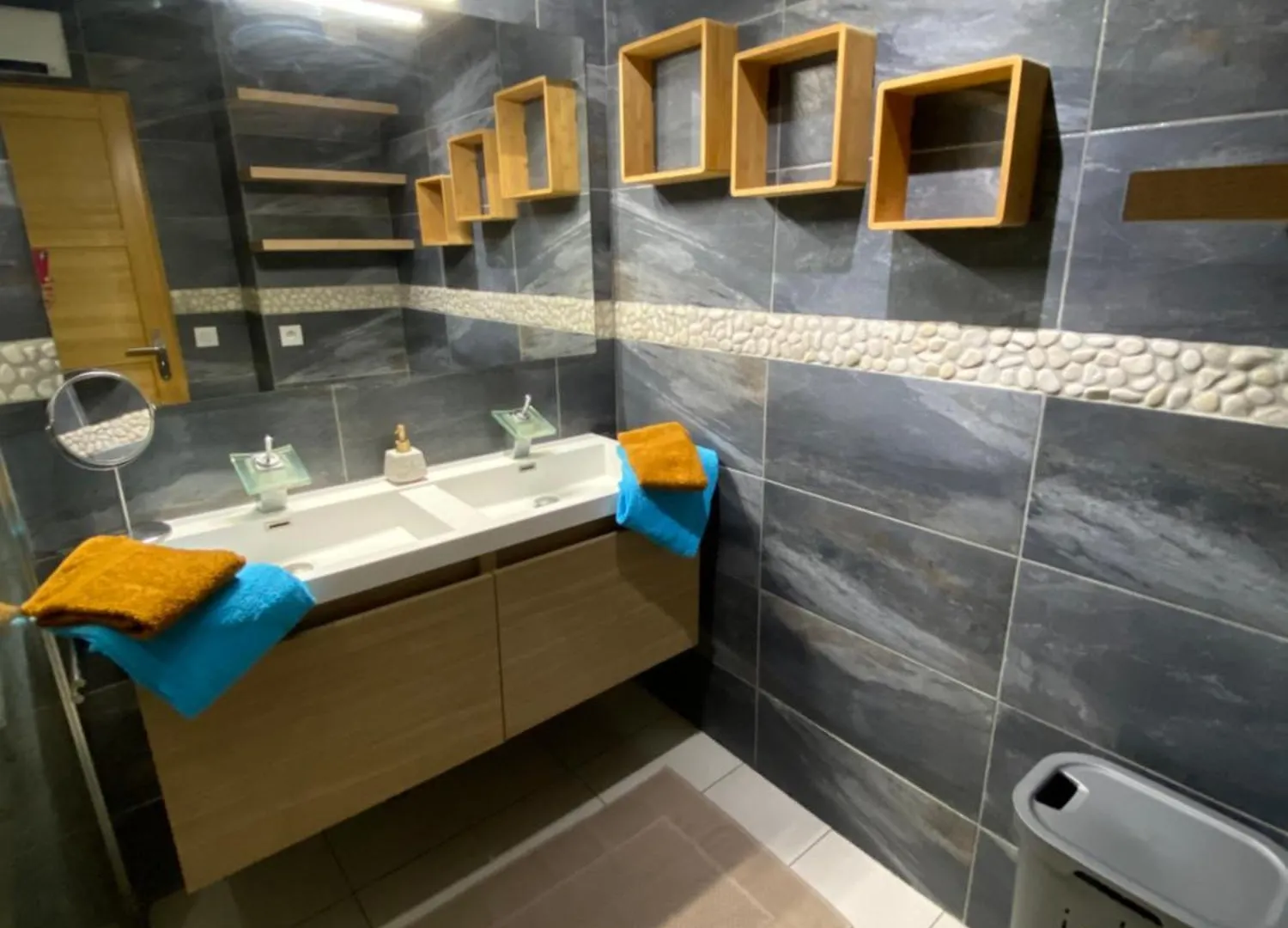 Apartment Appartement Lumineux Et Climatise, Face Au Parc Prive Et A 10 Mins De La Plage Cagnes-sur-Mer