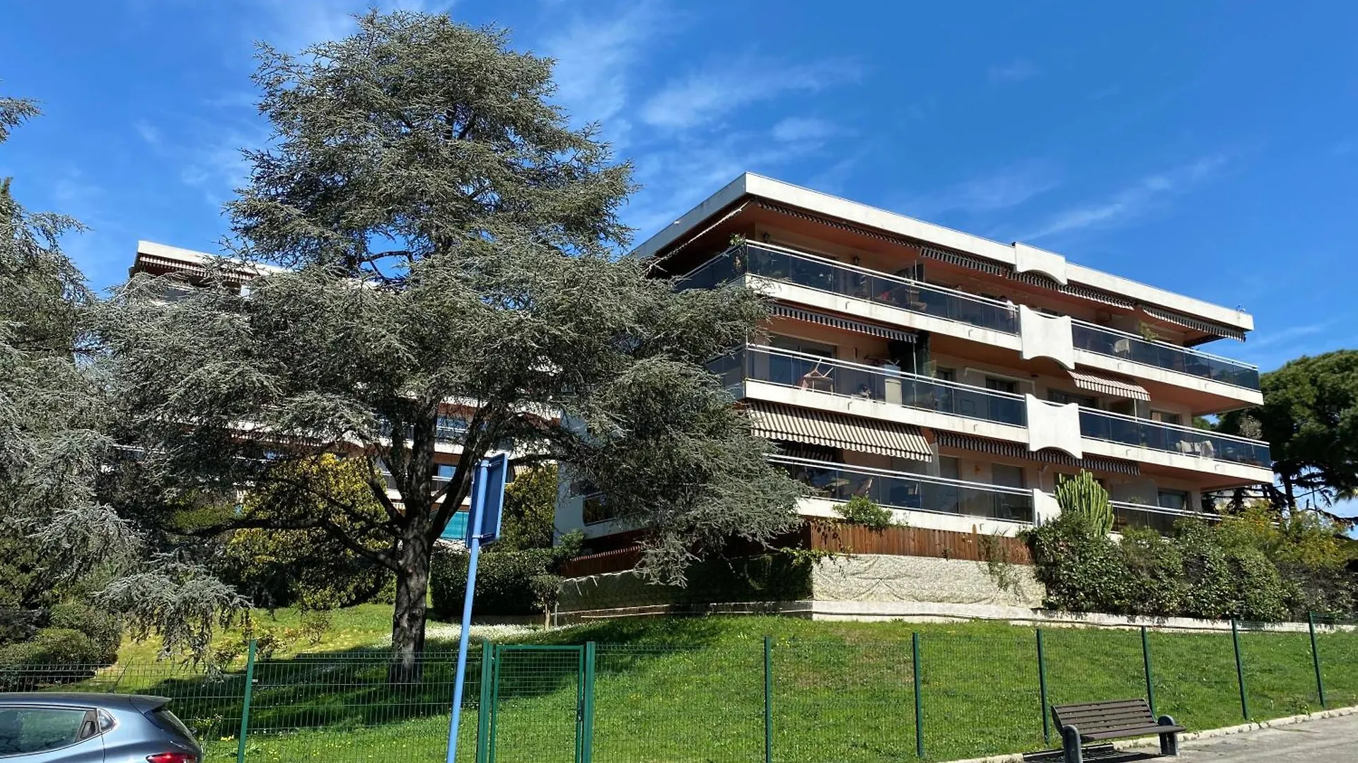 Appartement Lumineux Et Climatise, Face Au Parc Prive Et A 10 Mins De La Plage Cagnes-sur-Mer