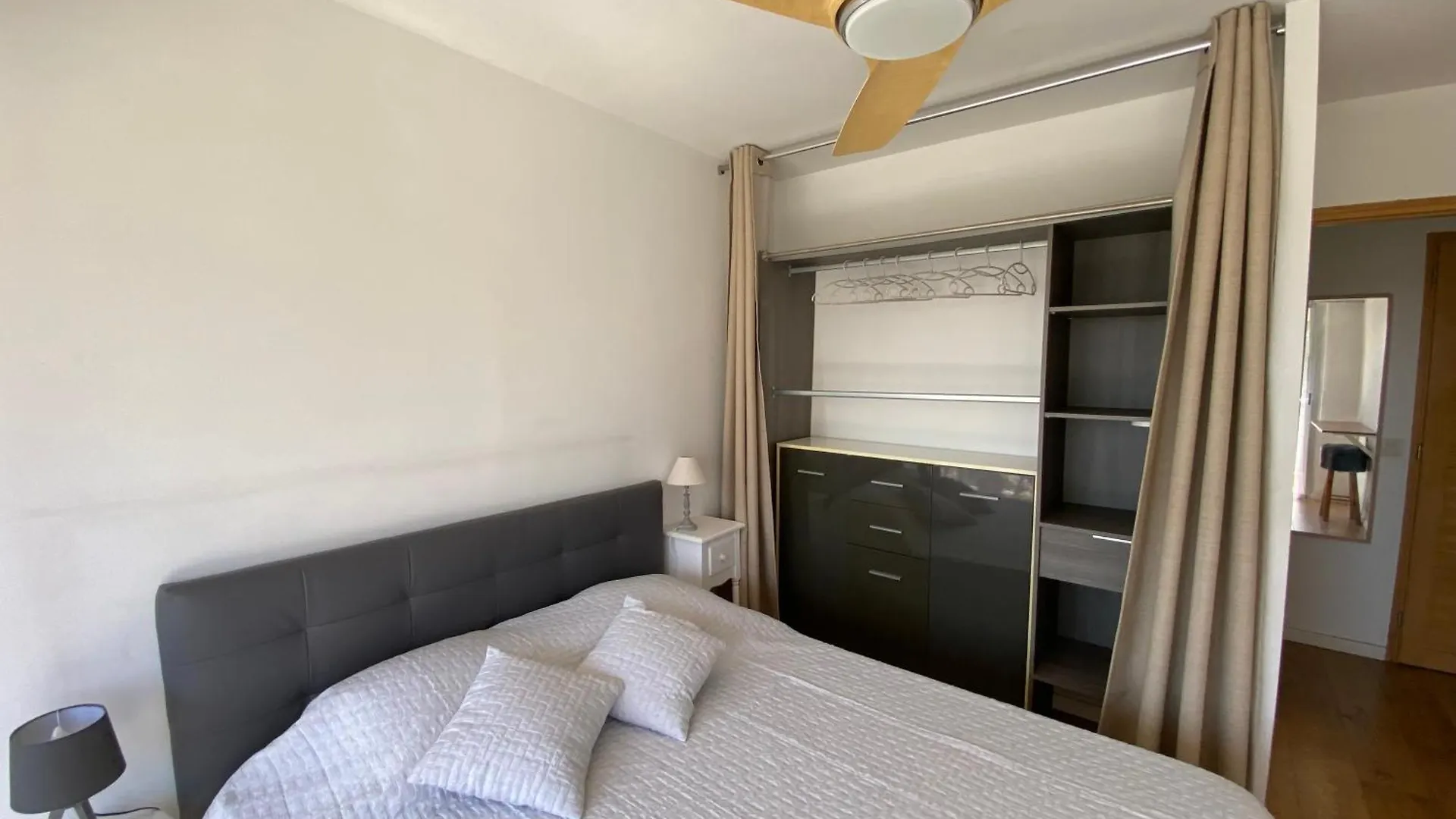 Appartement Lumineux Et Climatise, Face Au Parc Prive Et A 10 Mins De La Plage Cagnes-sur-Mer